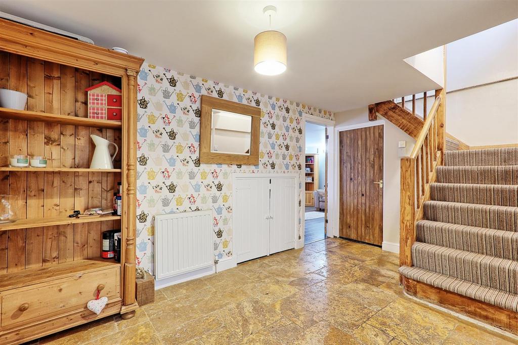 IMG 7062 3 4 easy HDR-interior3.jpg