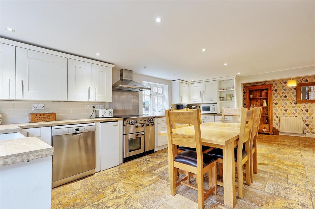 IMG 7056 7 8 easy HDR-interior3.jpg