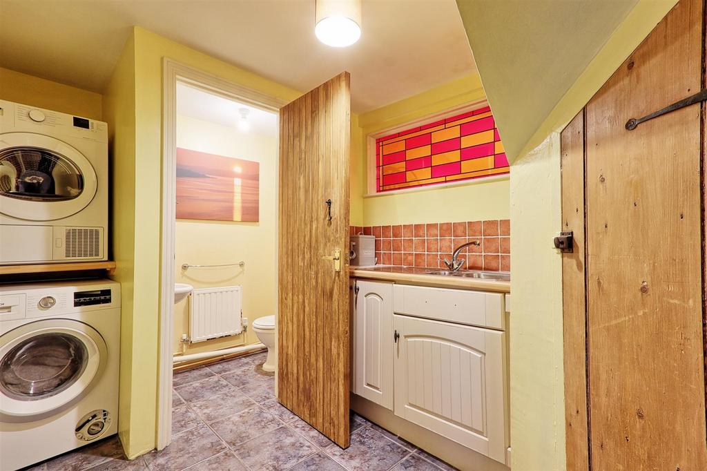 IMG 7041 2 3 easy HDR-interior3.jpg