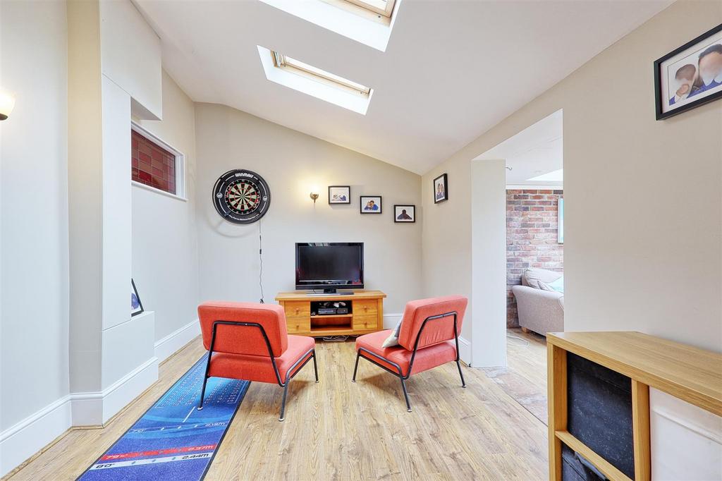 IMG 7065 6 7 easy HDR-interior3.jpg