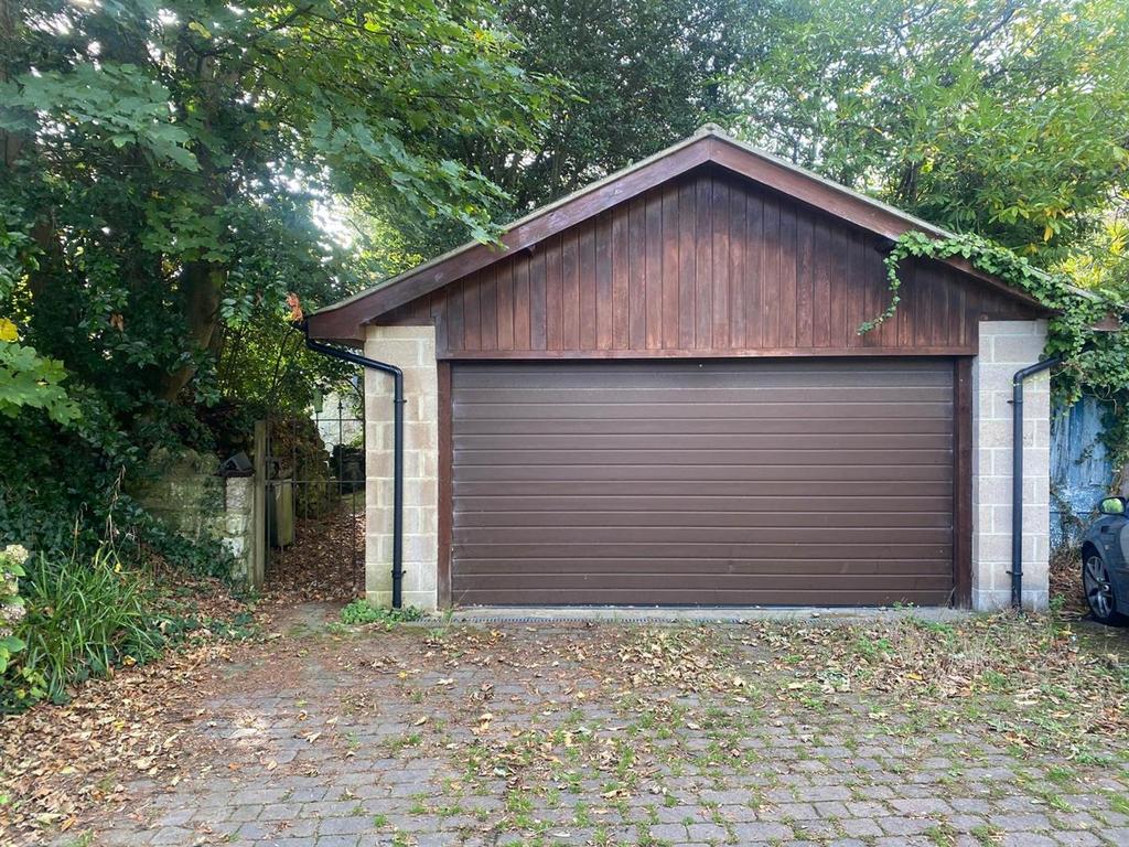 Double Garage