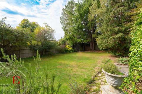 4 bedroom semi-detached house for sale, Orchard Crescent, Stivichall CV3