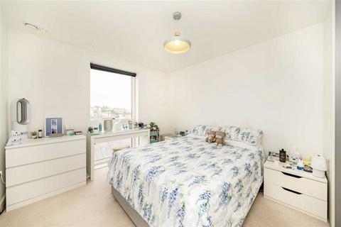 1 bedroom flat for sale, Carney Place, London SW9