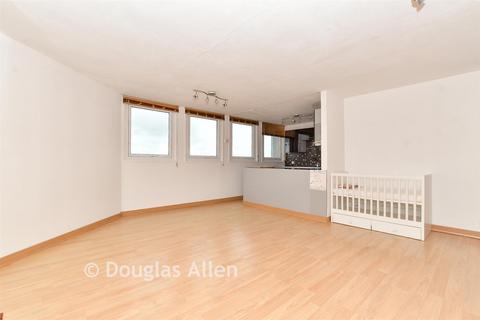 2 bedroom flat for sale, Tamar Square, Woodford Green IG8