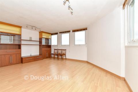 2 bedroom flat for sale, Tamar Square, Woodford Green IG8