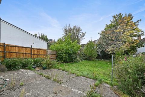 85 Wentworth Road, London, NW11 0RH