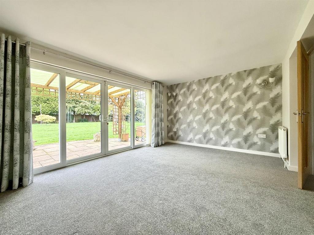 Dining Room.jpg