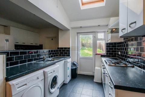5 bedroom terraced house to rent, Harborne Lane, Birmingham B29