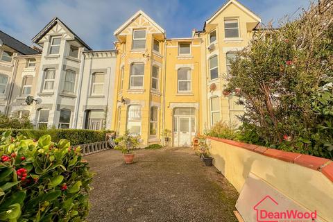undefined, Flat 3, 19 Royal Avenue West, Onchan