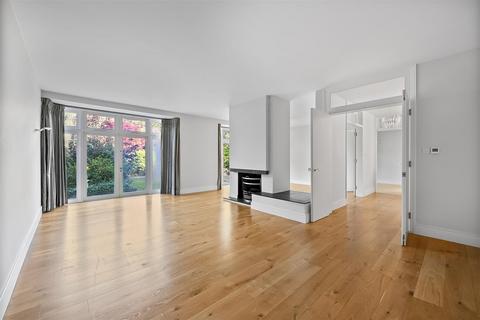 5 bedroom house for sale, Cenacle Close, Hampstead, NW3