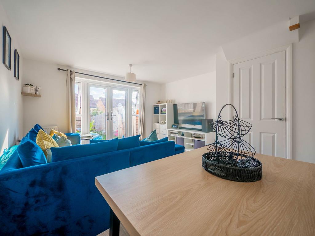 Lounge/Dining Room