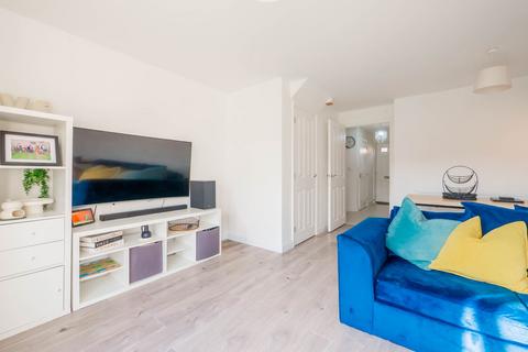 3 bedroom semi-detached house for sale, Freeman Road, Hockley SS5