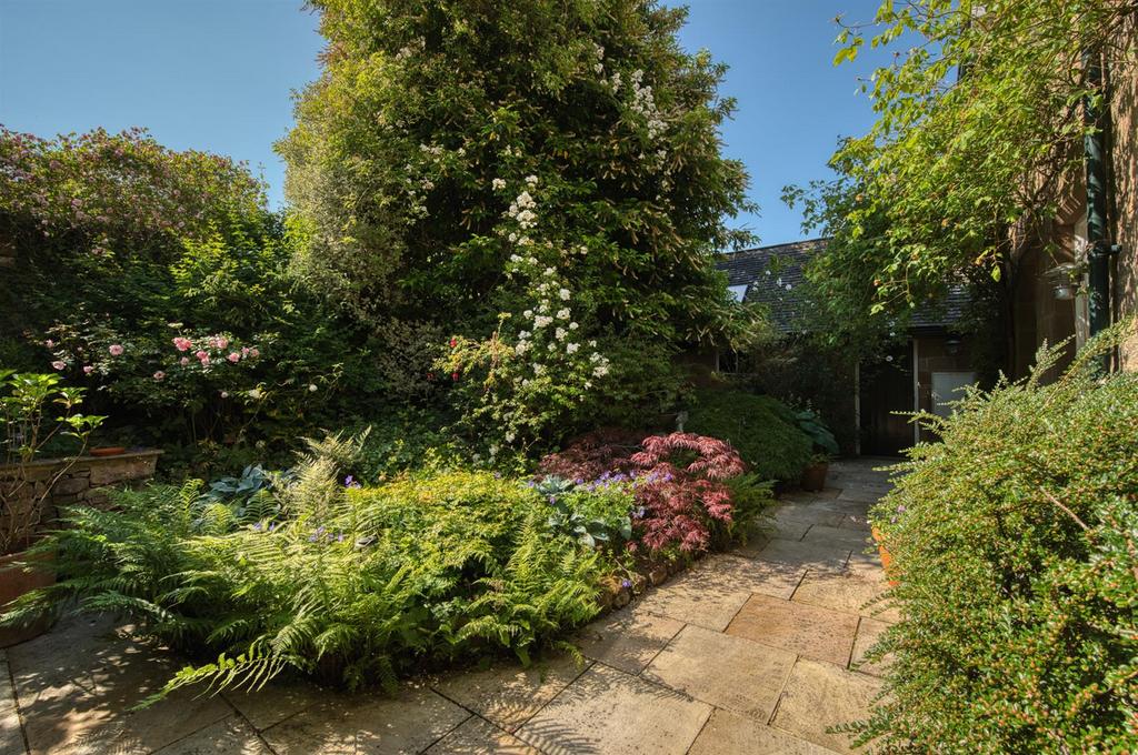 Courtyard garden.jpg