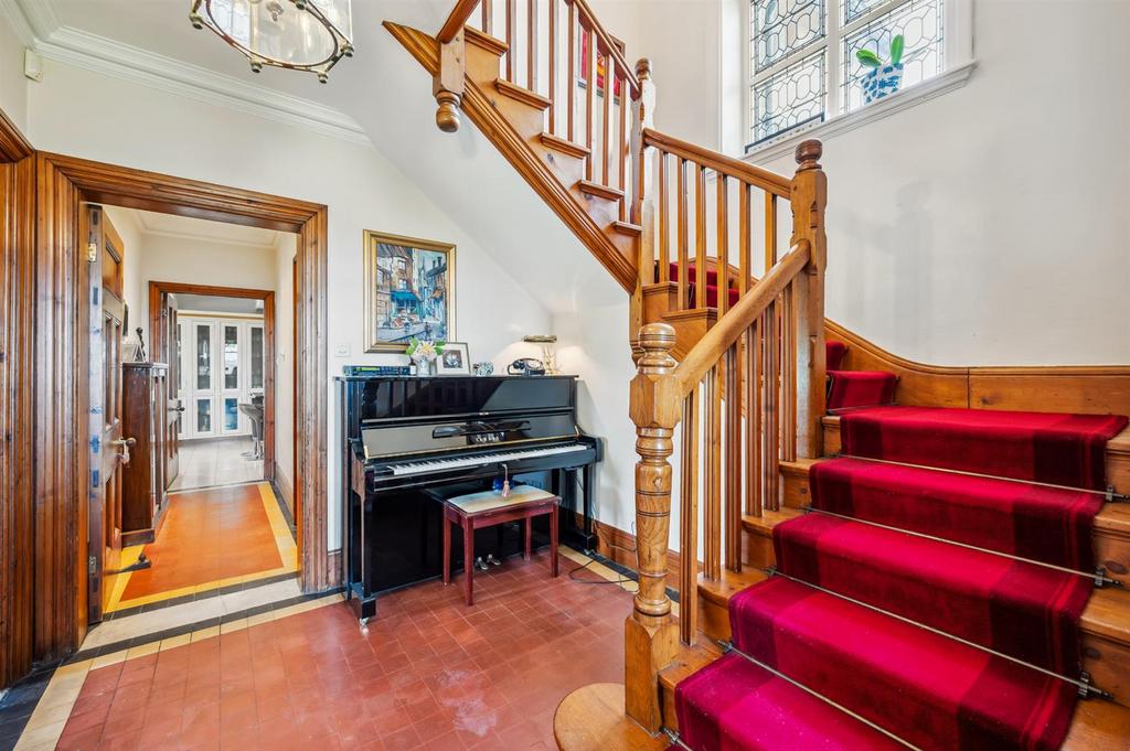 Entrance Hallway towards Kitchen.jpg
