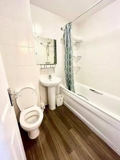 4 bedroom terraced house to rent, 1 Elm Walk, CV4 8NB