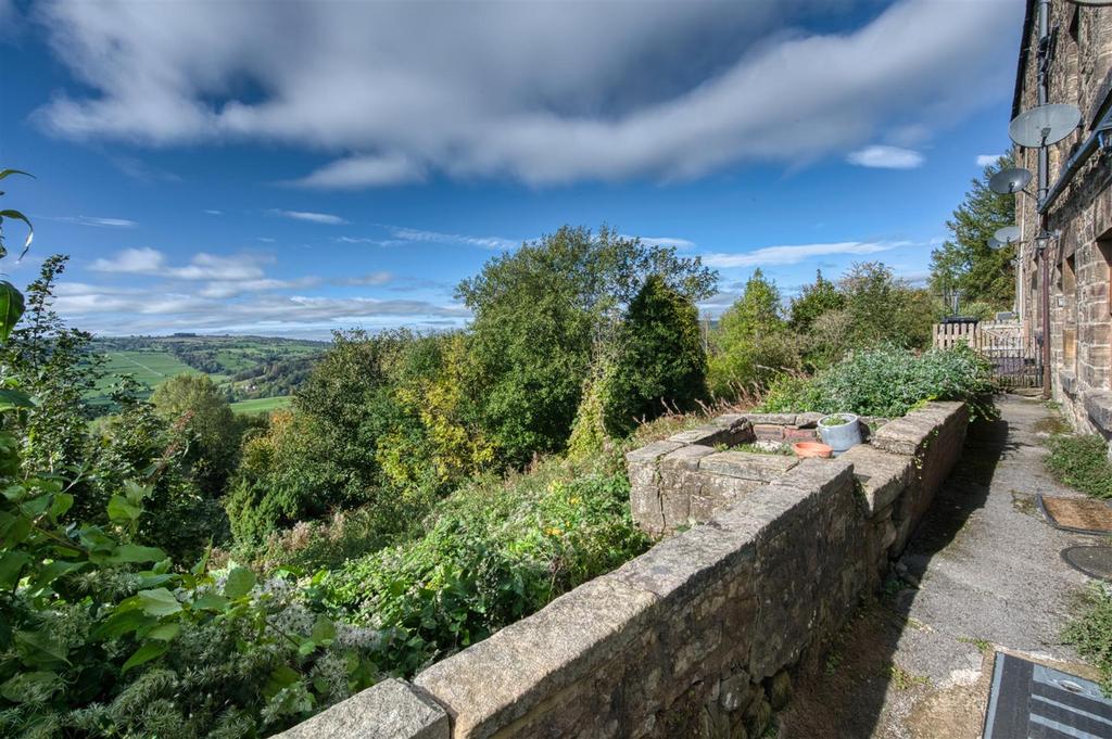 Path to Sitting Room .jpg