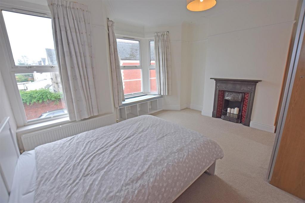 Bedroom1.jpg