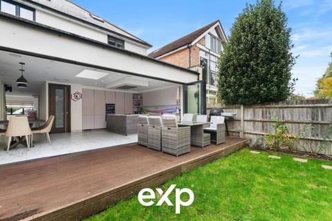 undefined, Sidney Road, Staines-upon-thames TW18