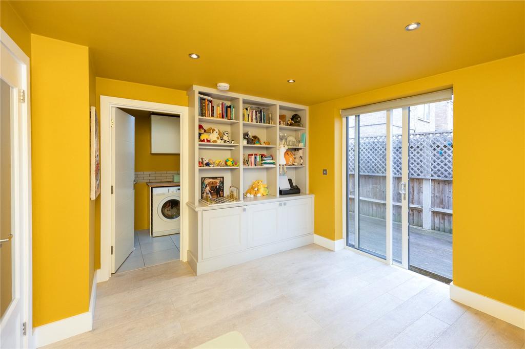 Bedroom/Home Office