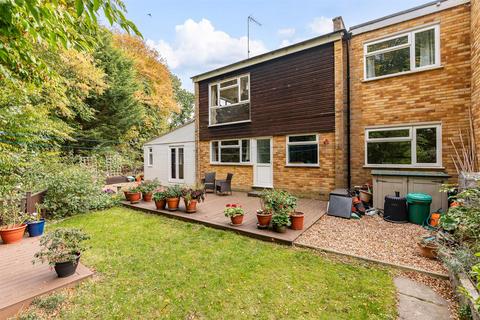 5 bedroom link detached house for sale, The Chase, Welwyn