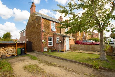 3 bedroom semi-detached house for sale, Lords Lane, Heacham
