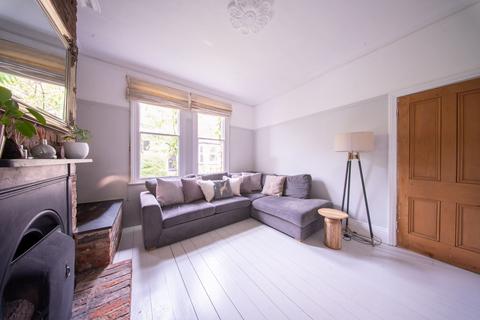 undefined, Thorn Grove, Altrincham WA15