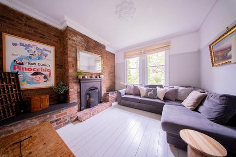 undefined, Thorn Grove, Altrincham WA15