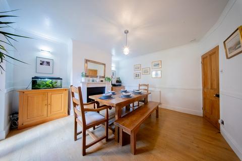 undefined, Thorn Grove, Altrincham WA15