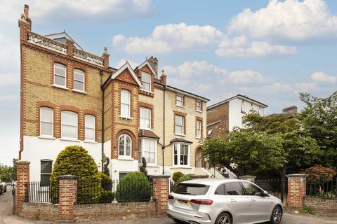 Wilton Crescent, London SW19