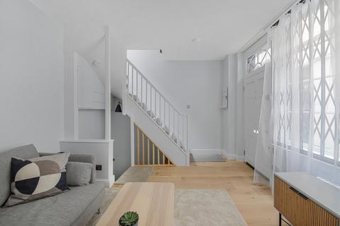 2 bedroom house for sale, Goodwins Court, London WC2N
