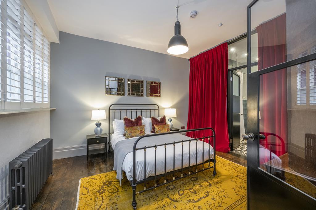 Bedroom (4).jpg