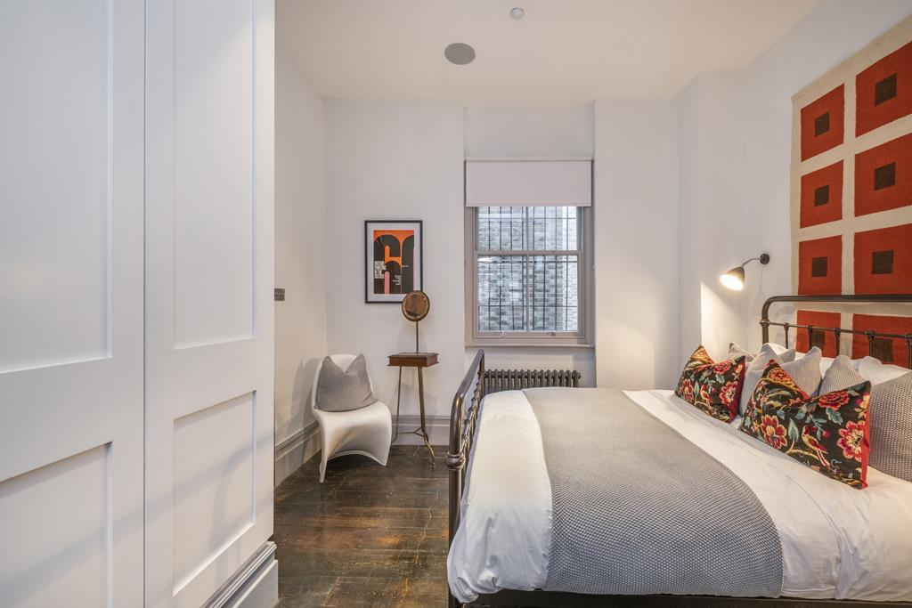 Bedroom (2).jpg