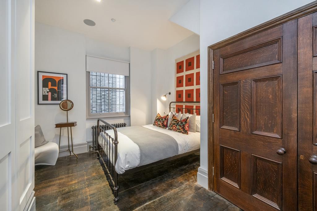 Bedroom (1).jpg