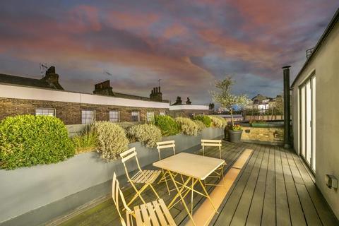 3 bedroom terraced house to rent, Park Street, London SE1