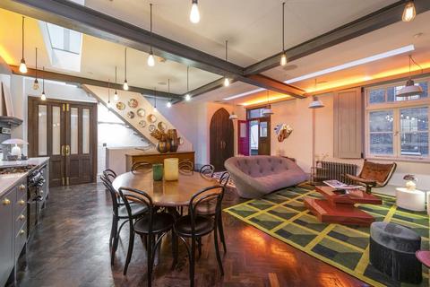 3 bedroom terraced house to rent, Park Street, London SE1