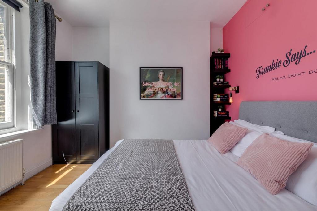 BEDROOM 1 b.jpg