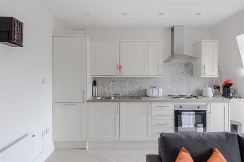 1 bedroom apartment to rent, Foley Street, London W1W