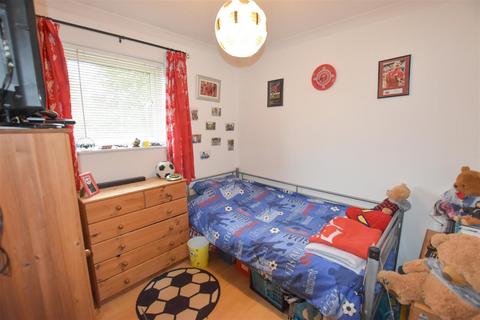 26 Glastonbury Close, Kettering, NN15 5ES