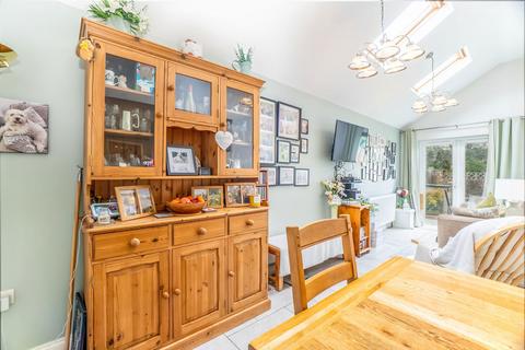 14 Whitehill Road, Barton Le Clay, Bedford, MK45 4PF