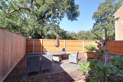 2 bedroom coach house for sale, Court View, Stonehouse