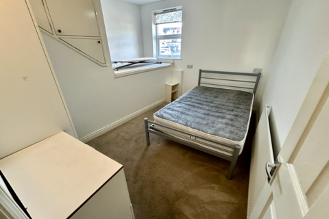 2 bedroom flat to rent, St Michaels Road, Bournemouth