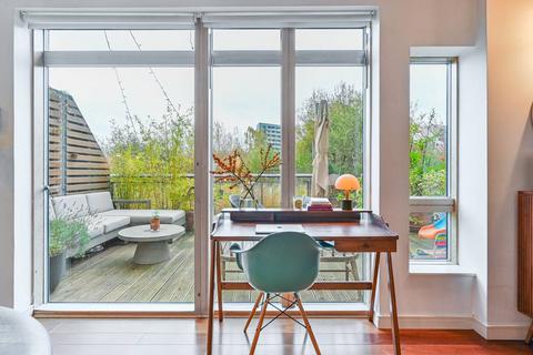 3 bedroom flat for sale, Maurer Court, North Greenwich, London, SE10