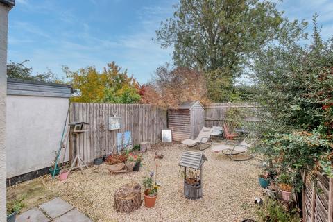 8 Avenue Road, Astwood Bank, Redditch, B96 6AU
