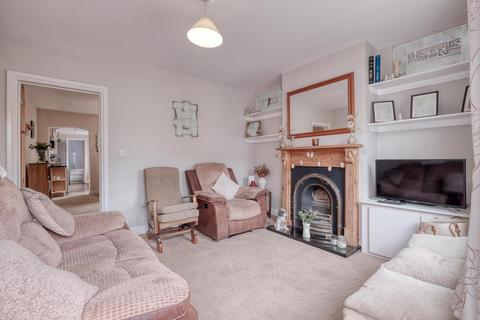 8 Avenue Road, Astwood Bank, Redditch, B96 6AU