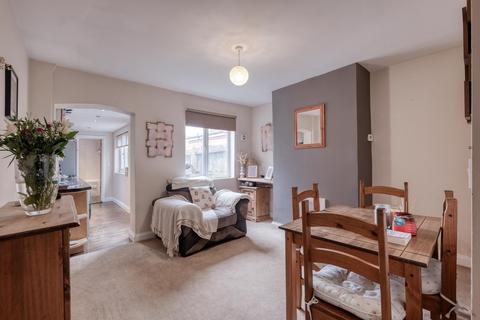 8 Avenue Road, Astwood Bank, Redditch, B96 6AU