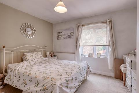 8 Avenue Road, Astwood Bank, Redditch, B96 6AU