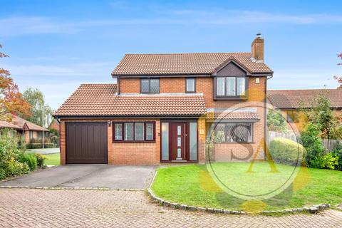 5 Hatch End, Windlesham, GU20 6QB