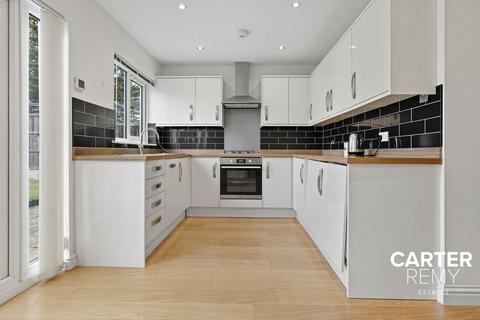 3 bedroom semi-detached bungalow for sale, Oakfield Road, Benfleet, SS7
