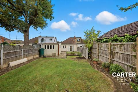 3 bedroom semi-detached bungalow for sale, Oakfield Road, Benfleet, SS7