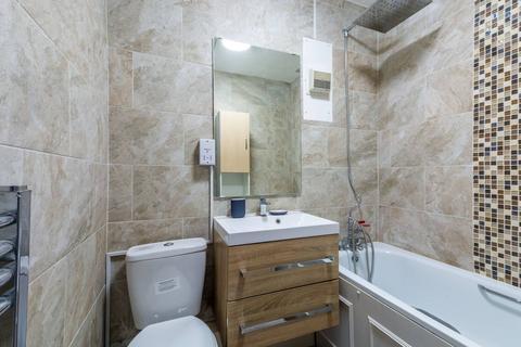 undefined, Frensham Court, Mitcham, CR4